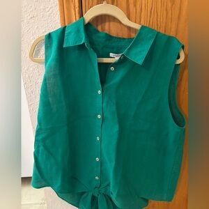 Chico’s no iron sleeveless shirt
